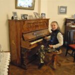 Pamela put on a delightful concert of classical music.